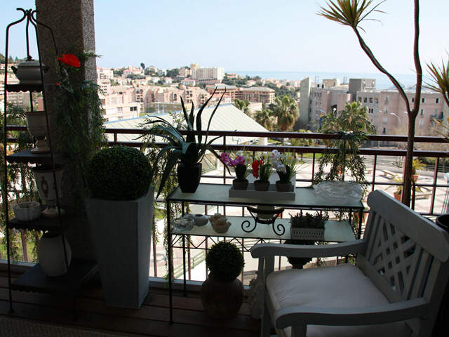 Bastia résidence 'Forum du Fango' très beau T4 de 100 m²  + terrasse + cave — photo du bien
