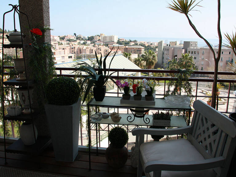 Bastia résidence 'Forum du Fango' très beau T4 de 100 m²  + terrasse + cave — photo 1