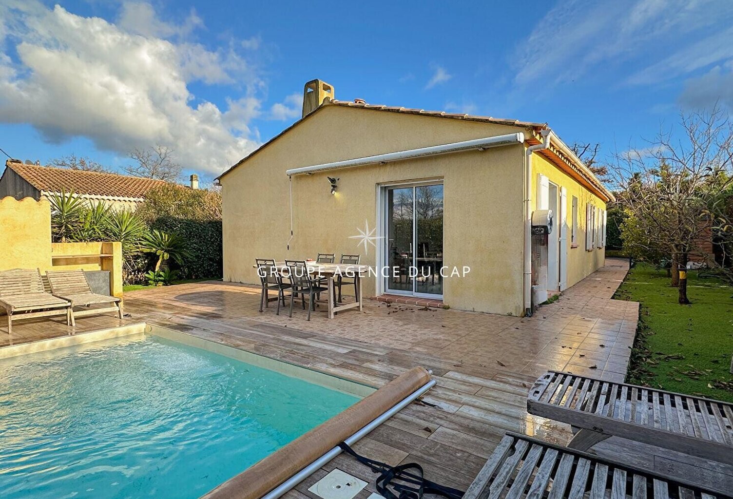 Villa à vendre avec 4 chambres piscine et car port, à Roquebrune sur Argens — photo 1