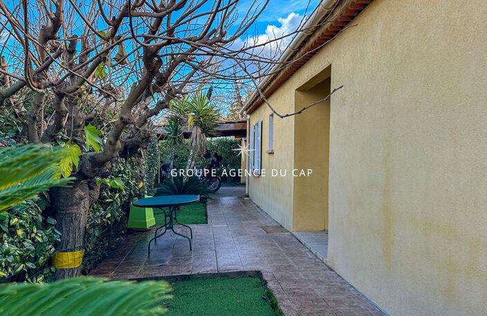 Villa à vendre avec 4 chambres piscine et car port, à Roquebrune sur Argens — photo 2