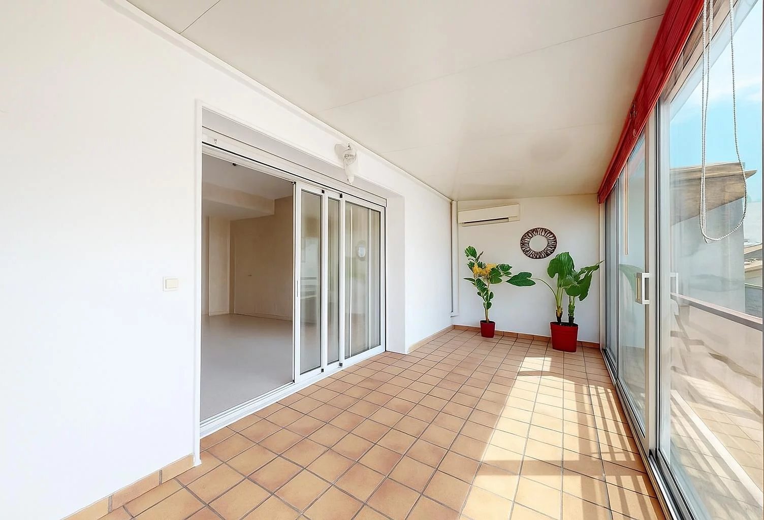 GARE DU SUD  ATYPIQUE DUPLEX 73m² + TERRASSES 27m² — photo 1