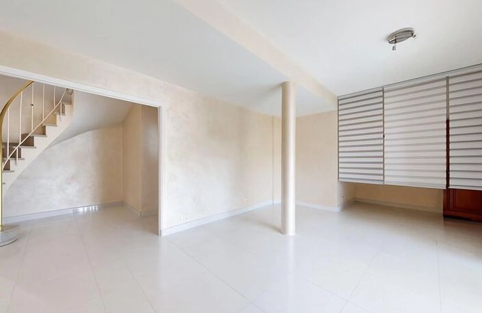 GARE DU SUD  ATYPIQUE DUPLEX 73m² + TERRASSES 27m² — photo 3