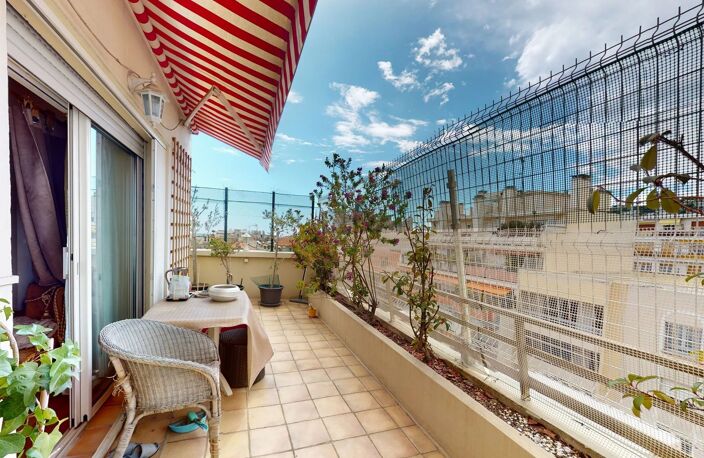 GARE DU SUD  ATYPIQUE DUPLEX 73m² + TERRASSES 27m² — photo 5