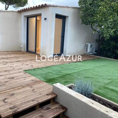 Appartement 2 pièces 890 €