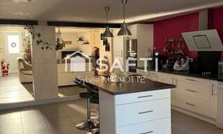 Maison 9 Pièces 230 m² à vendre à Saint-Georges-du-Bois (17700)