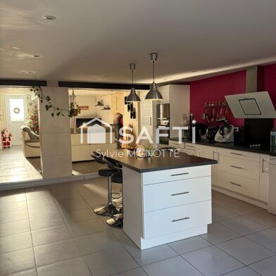 Maison 9 pièces 305000 €