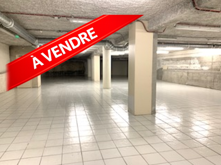AALIVIMMO VEND zone de stockage centre ville. — photo 1