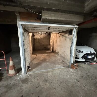 Garage  28000 €