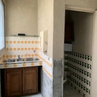 Local industriel  1500 €