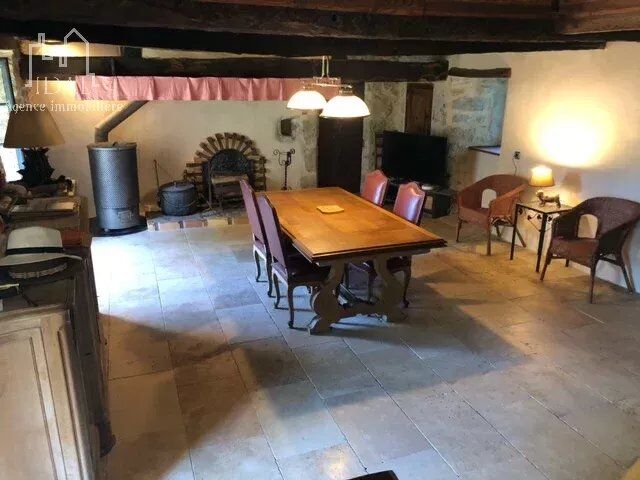 Photo Propriété avec terrain attenant de 5 hectares env image 4/4