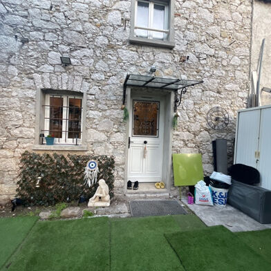 Appartement 1 pièces 650 €