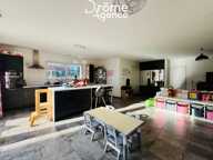 Villa — photo 2