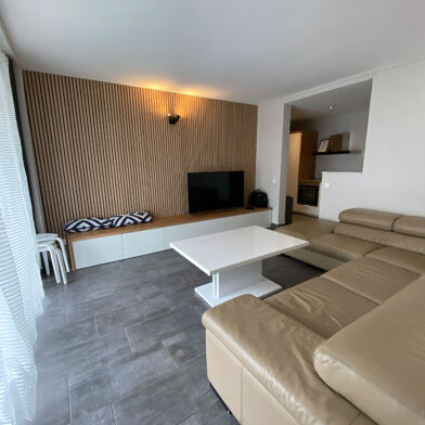 Appartement 5 pièces 490 €