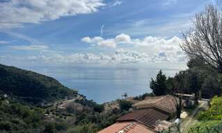 Terrain  2000 m² à vendre à Èze (06360)