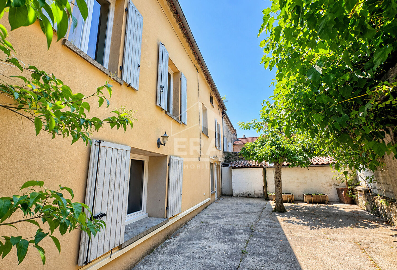 Maison de 107 m2 à Bourg - avec cour exterieur — photo 1