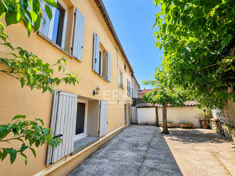Maison de 107 m2 à Bourg - avec cour exterieur — photo 1