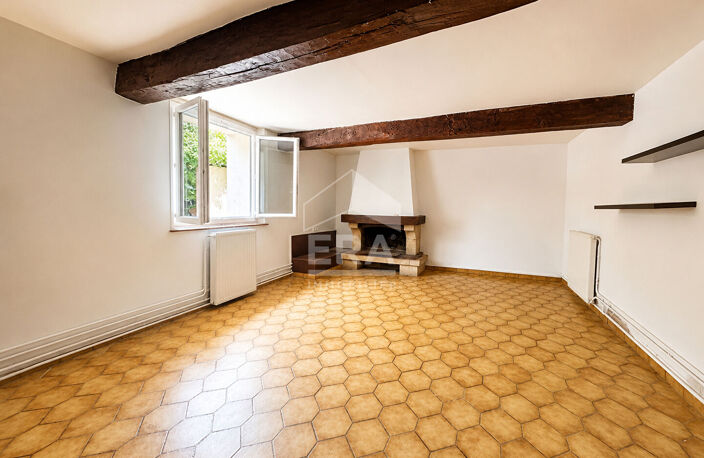 Maison de 107 m2 à Bourg - avec cour exterieur — photo 2