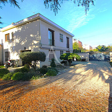 Maison 9 pièces 695000 €