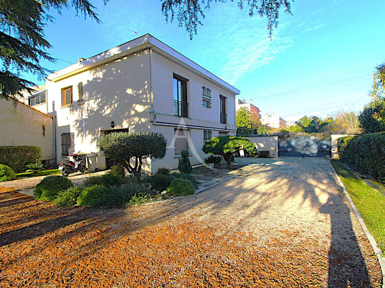 Maison d'exception en coeur de ville  400 m² habitables sur un parc de 1 200 m² — photo 1