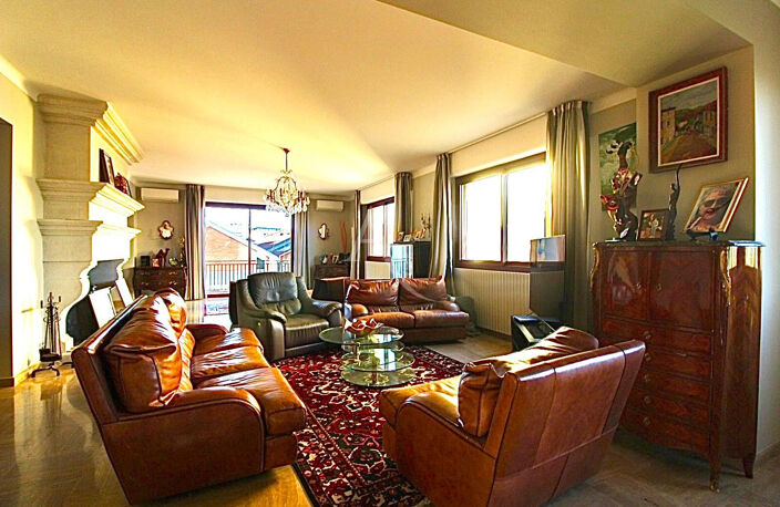 Maison d'exception en coeur de ville  400 m² habitables sur un parc de 1 200 m² — photo 2