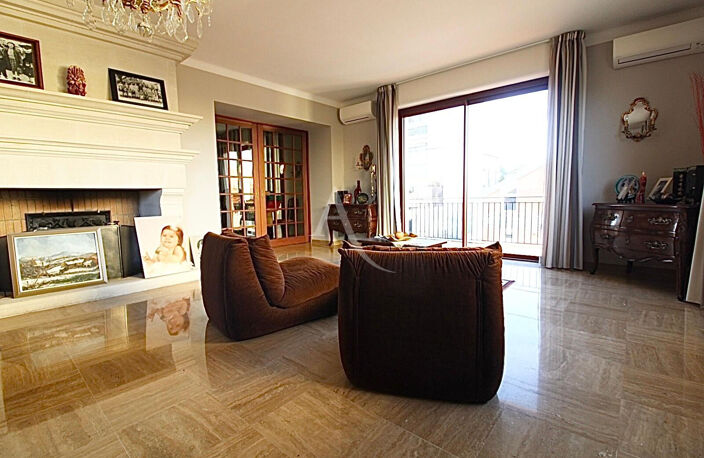 Maison d'exception en coeur de ville  400 m² habitables sur un parc de 1 200 m² — photo 3