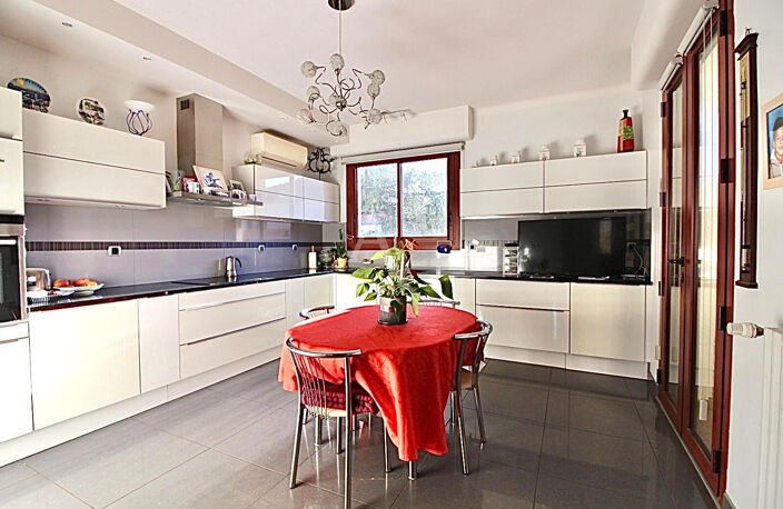 Maison d'exception en coeur de ville  400 m² habitables sur un parc de 1 200 m² — photo 4