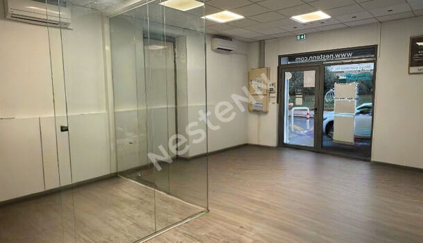 Local commercial 3 pièces  à louer Logis-Neuf (Le) 13190