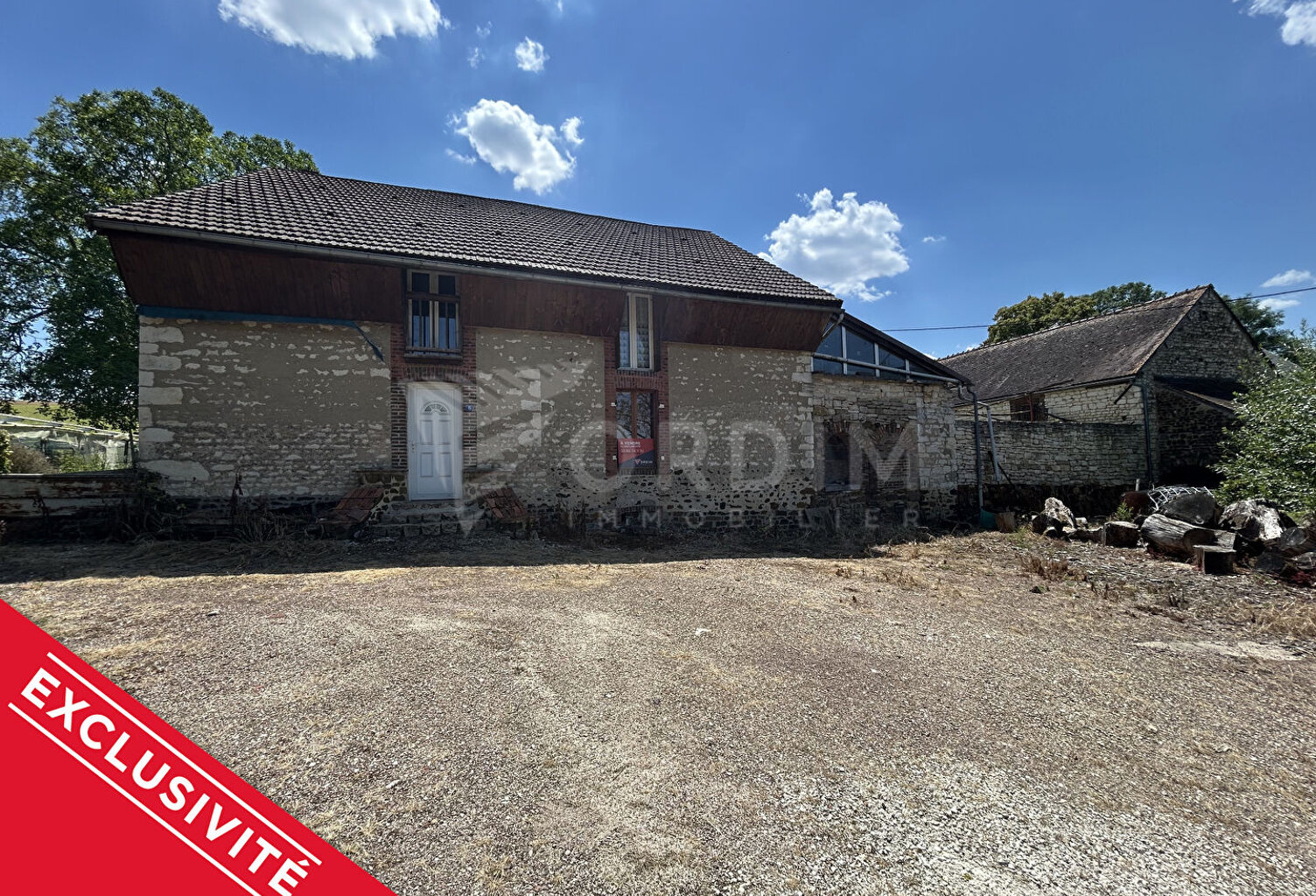 Maison de caractère avec grande dépendance — photo 1