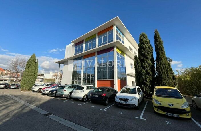 BUREAUX à LOUER — photo 2