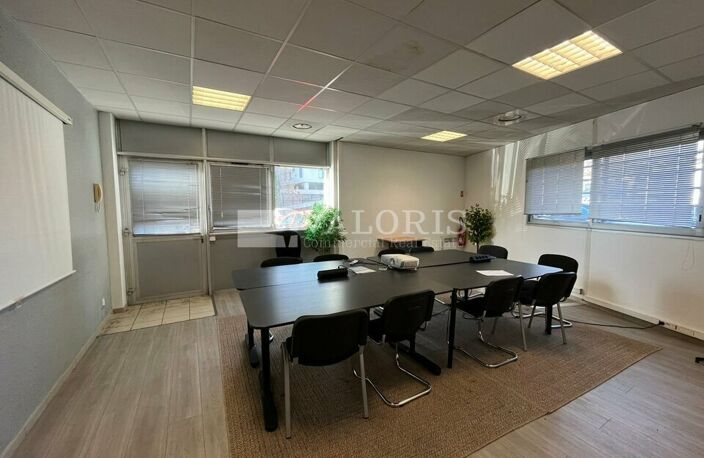 BUREAUX à LOUER — photo 3