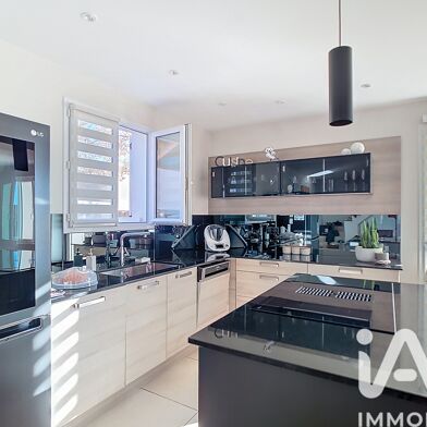 Maison 6 pièces 495000 €