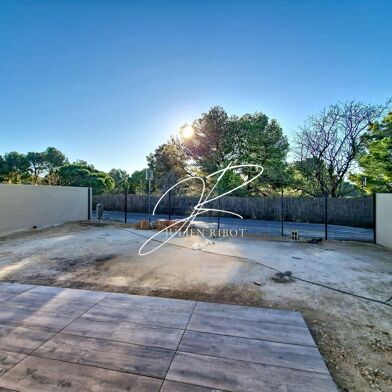 Maison 4 pièces 332000 €