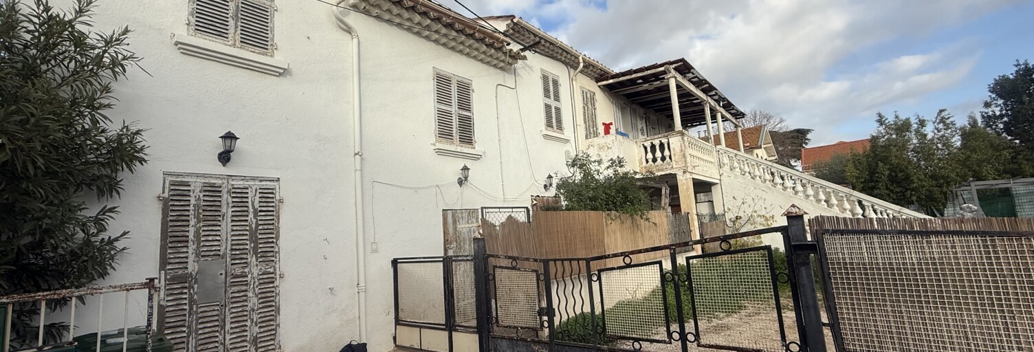 Immeuble  210 m² à vendre à Toulon (83100)