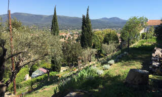 Terrain  1400 m² à vendre à Le Beausset (83330)