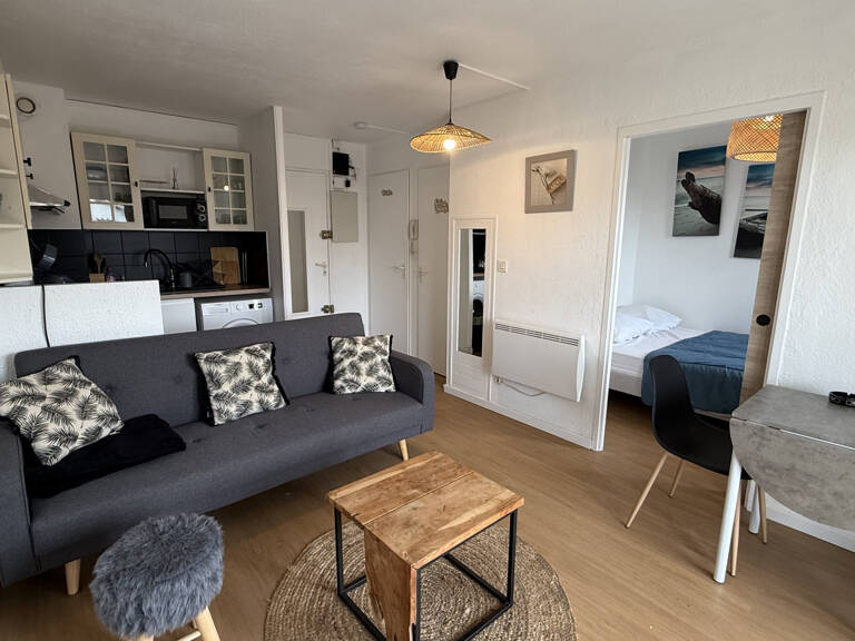 VAUX PONTAILLAC APPARTEMENT 2 PIECES AVEC BALCON 50M PLAGE a — photo 1