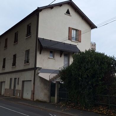 Immeuble  234300 €