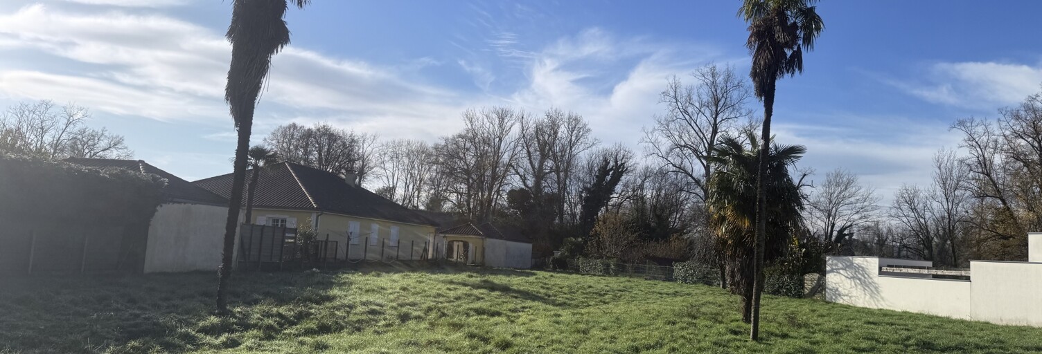 Terrain  2065 m² à vendre à Lescar (64230)