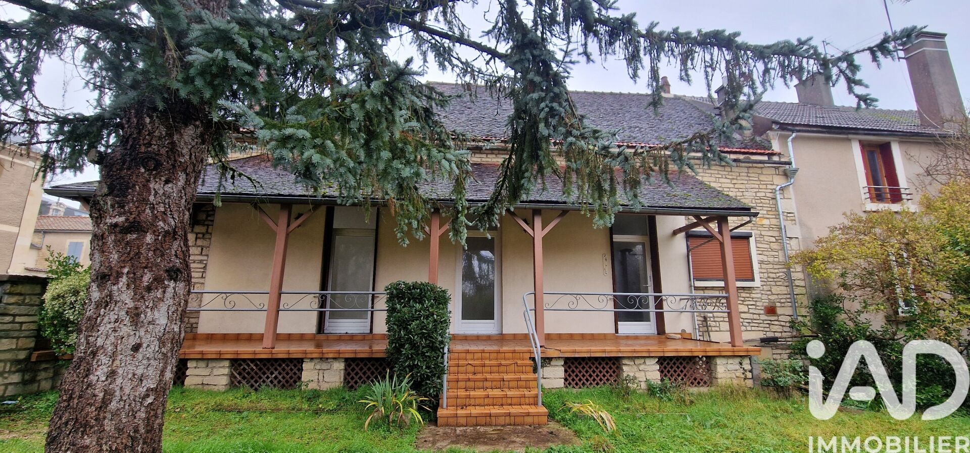 Lezinnes - 219m² - 1p.