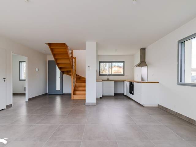 Contemporaine de 5 pièces principales — photo du bien