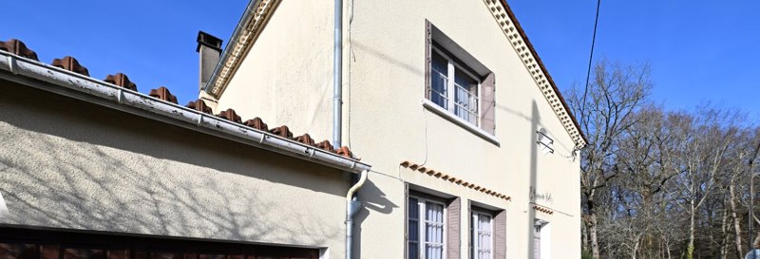 Maison 7 Pièces 132 m² à vendre à La Rochefoucauld-en-Angoumois (16110)