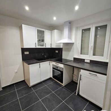 Appartement 3 pièces 940 €