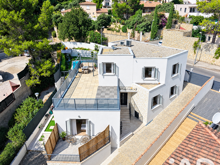 Vente Maison/villa 10 pièces — photo 1