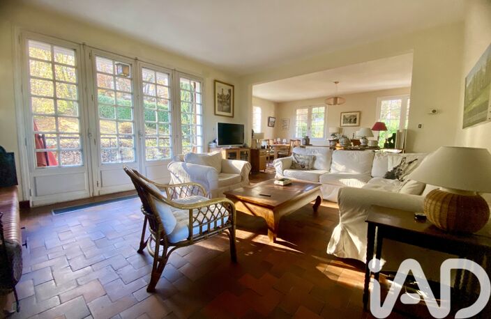 Vente Maison/villa 10 pièces — photo 2