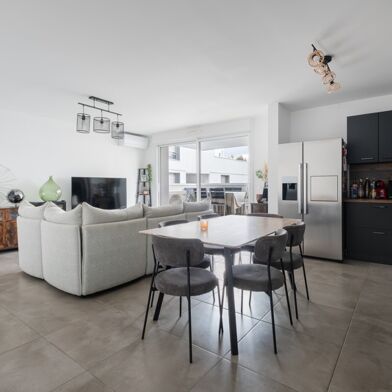 Appartement 3 pièces 384345 €