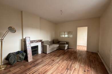 Immeuble  63840 €
