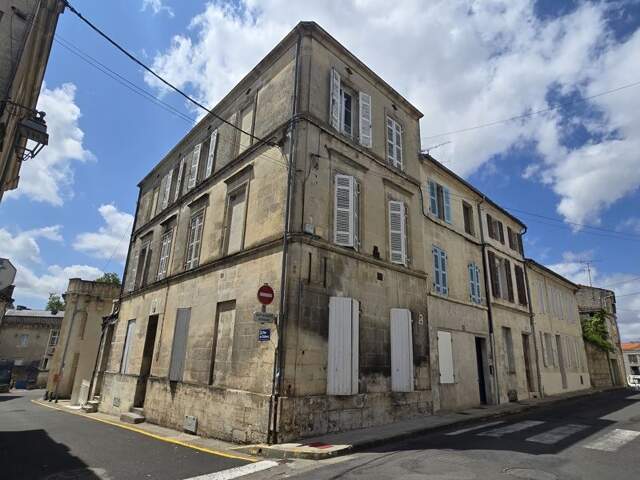 Immeuble à Jonzac — photo du bien