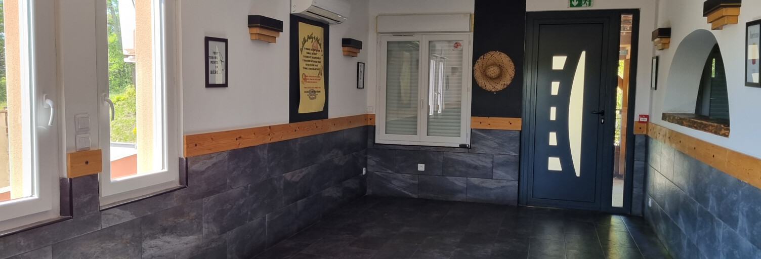 Commerce  220 m² à louer à Pierrevert (04860)