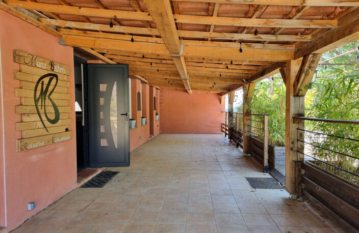 LOCAL COMMERCIAL sur 1728 m2 de terrain clos — photo 2