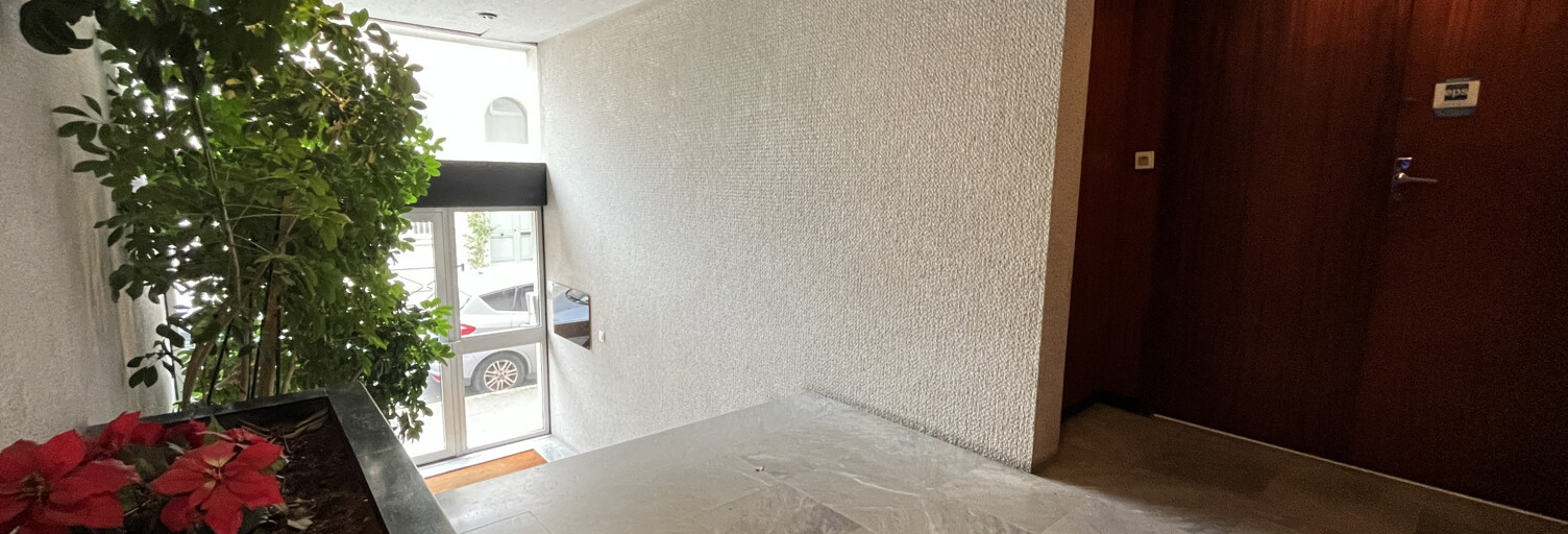 Bureau 6 Pièces 125 m² à louer à Bordeaux (33000)