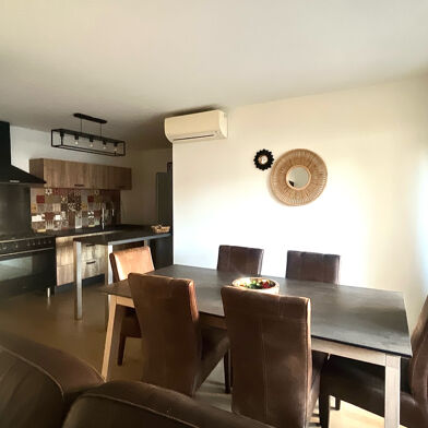 Appartement 3 pièces 1050 €